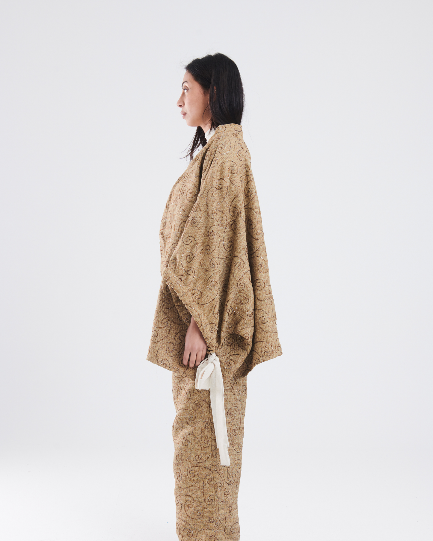 Textured kimono in brown