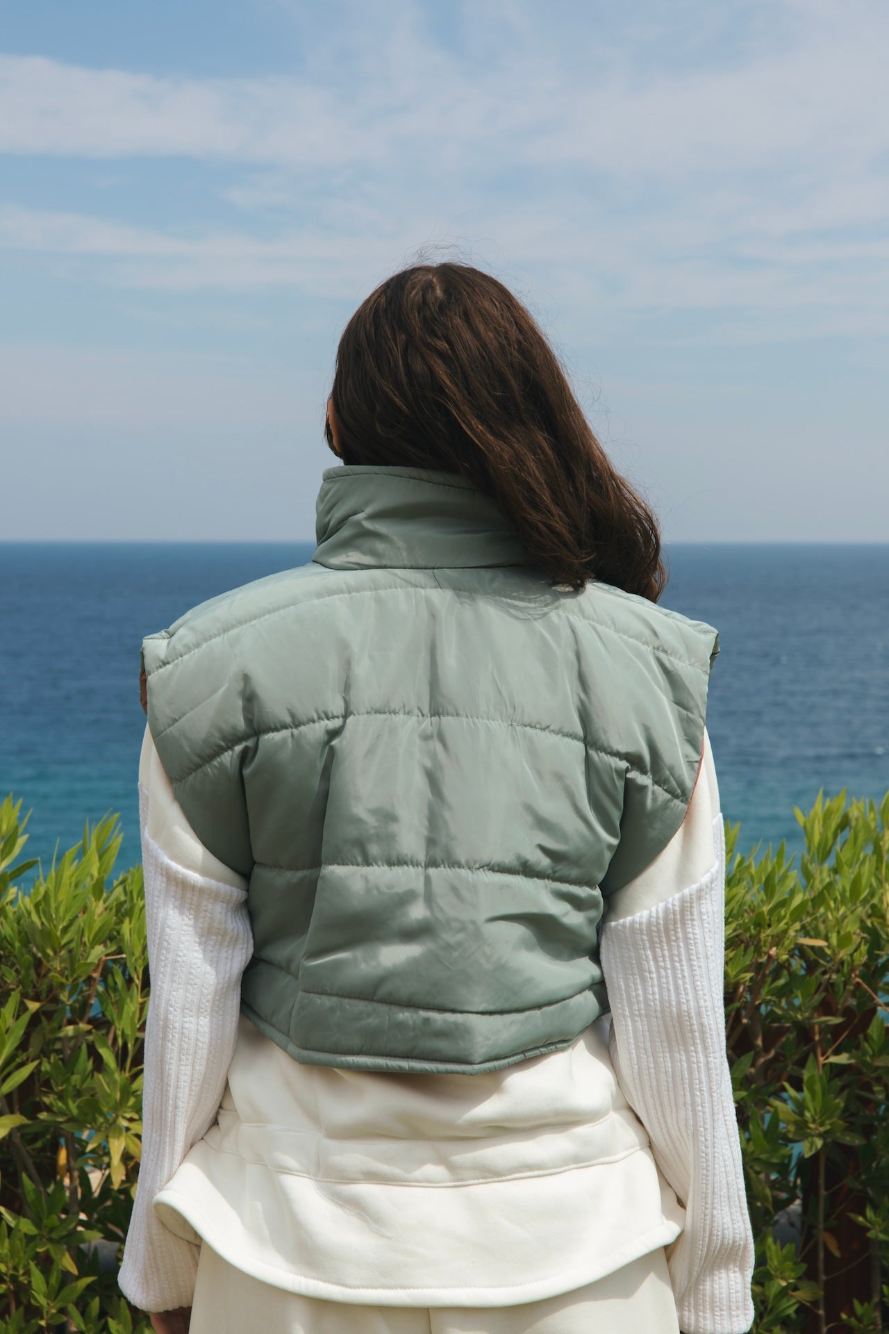 Cropped waterproof vest in mint