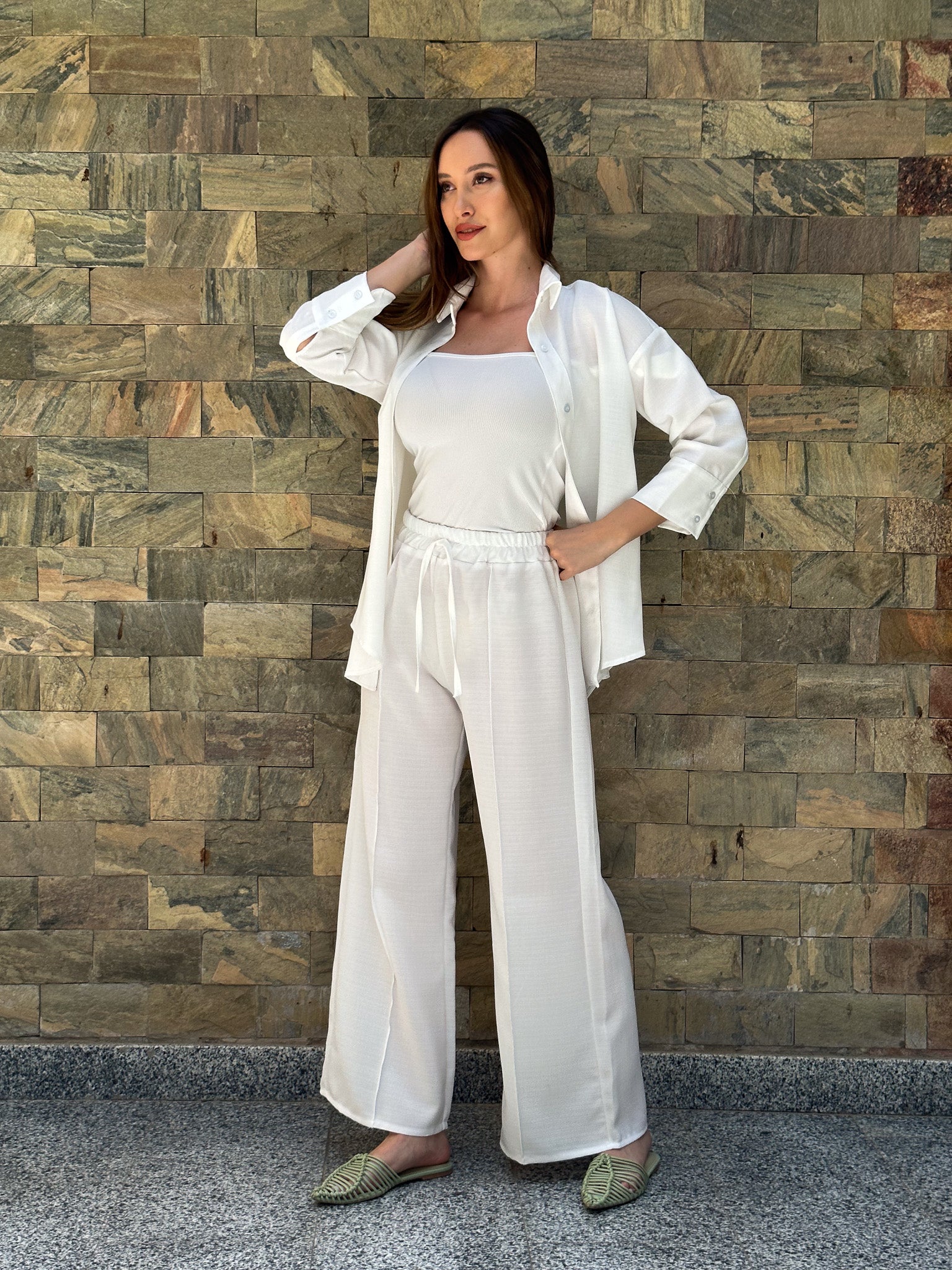 Linen pants in white