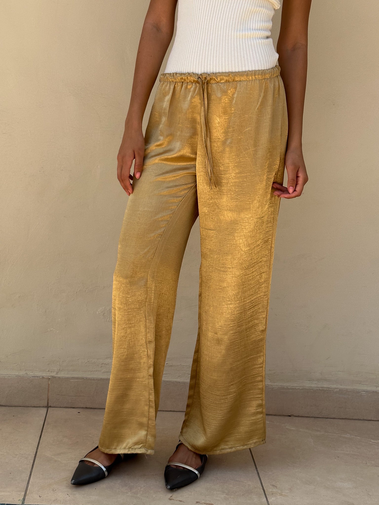 Silky pants in mustard