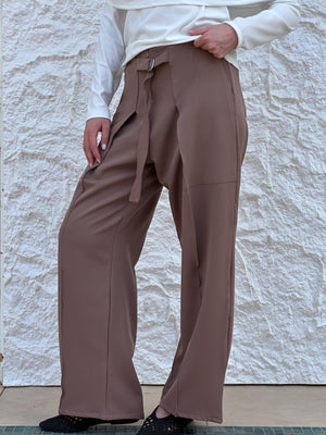 Elite pants in dark beige