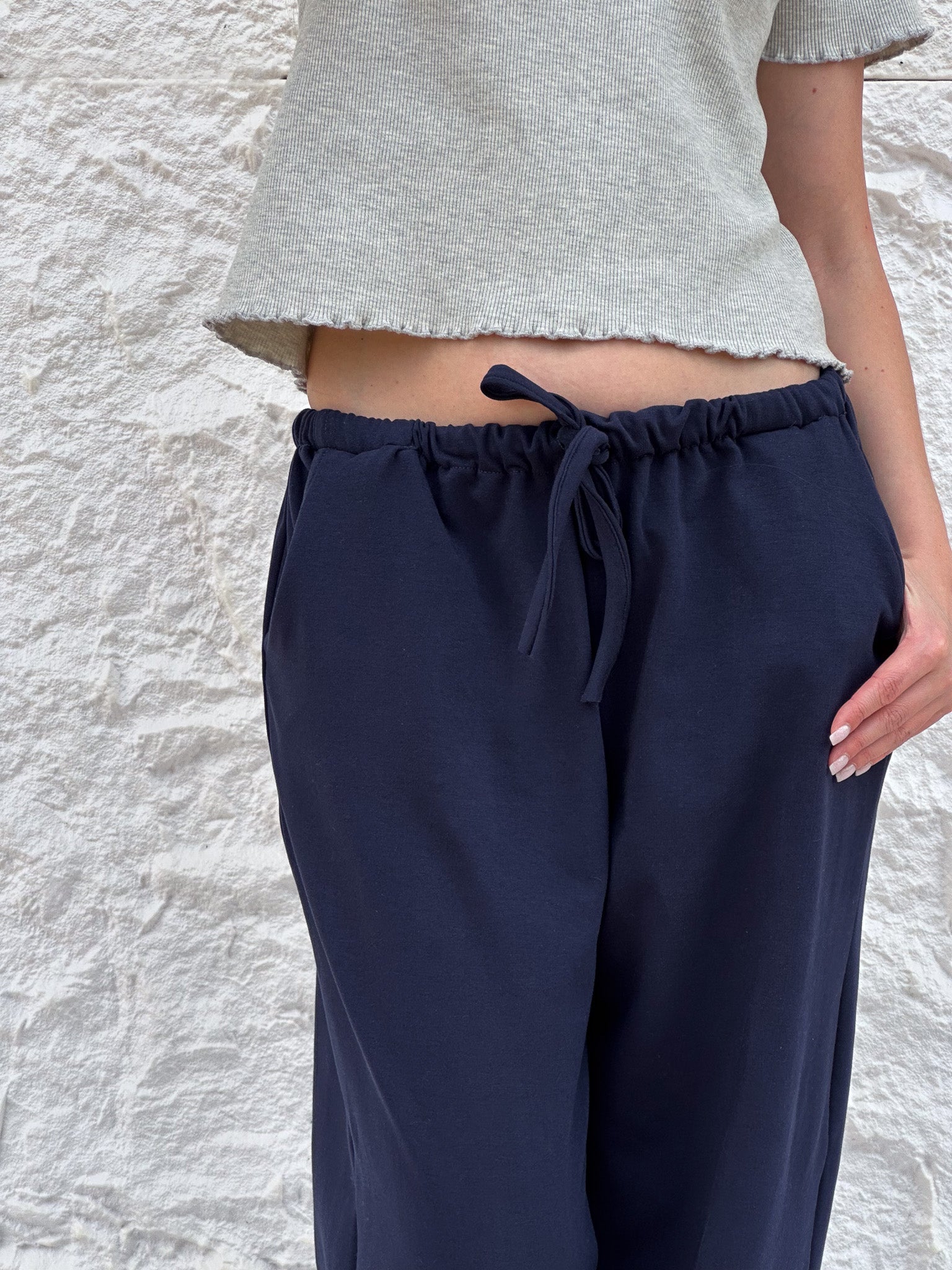 Relaxed pants in navy