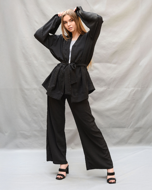 The black kimono set (kimono + pants)