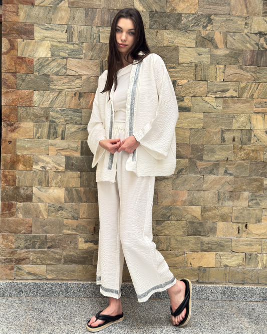 Spark set in white (kimono + pants)