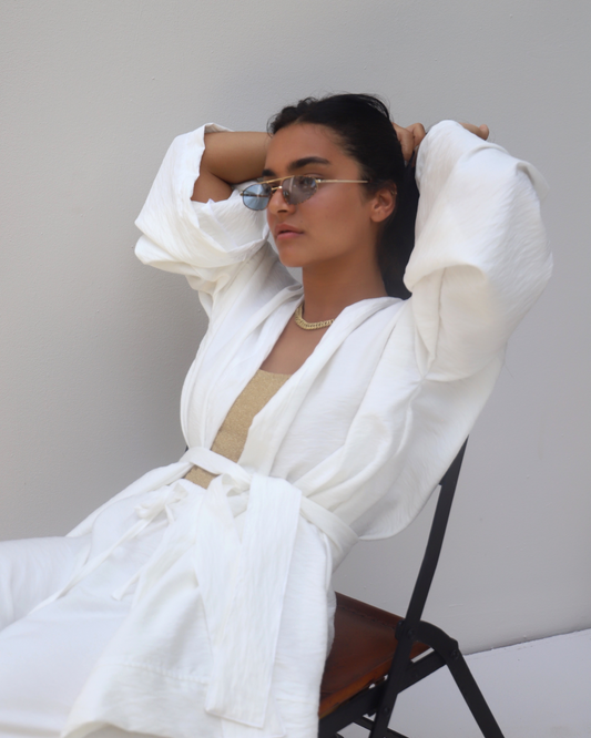 Around the world kimono in white